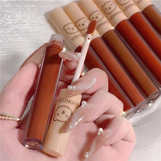 4 палочки Strawberry Bear Lip Glaze Set Матовая бархатная губная помада Водостойкий увлажняющий блеск для губ Стойкий макияж для губ