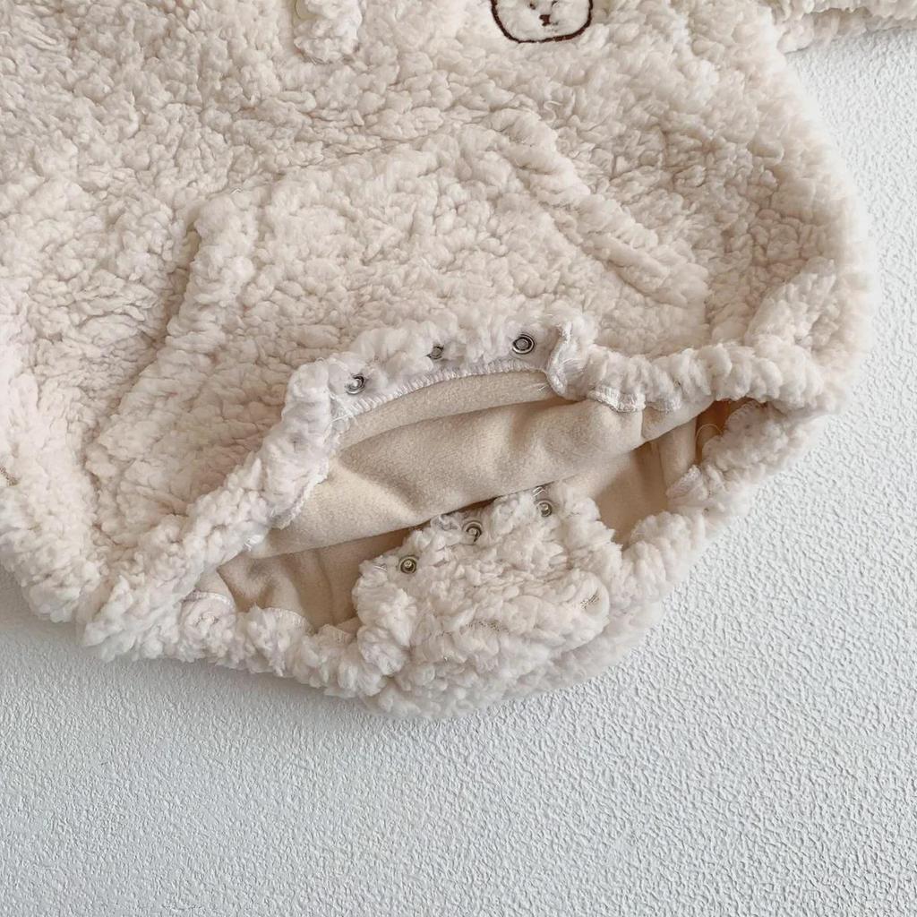 Autumn & Winter Baby Romper: Cute Bear Design with Hood, Double-Sided Velvet, Warm & Cozy for Crawling.