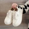 Девичьи маленькие белые туфли на платформе, универсальные, 2025, новые, популярные, осенняя мода, кампус, отдых, спорт, увеличивающие рост, кеды на платформе, женские