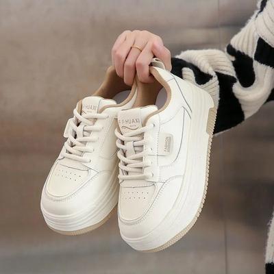 Девичьи маленькие белые туфли на платформе, универсальные, 2025, новые, популярные, осенняя мода, кампус, отдых, спорт, увеличивающие рост, кеды на платформе, женские