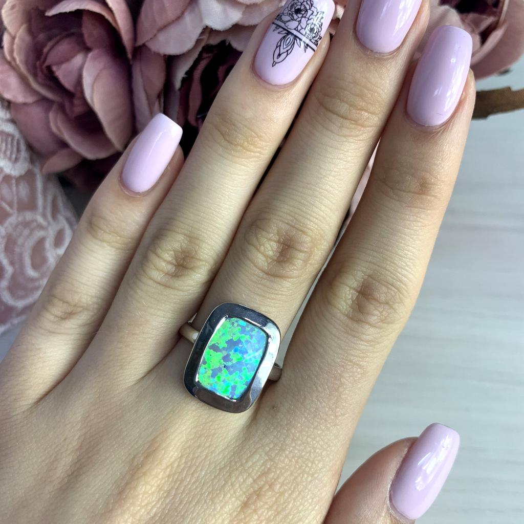 Silver Ring with Opal 2.55ct (2011811) 3.41 Gr. 925 Samples