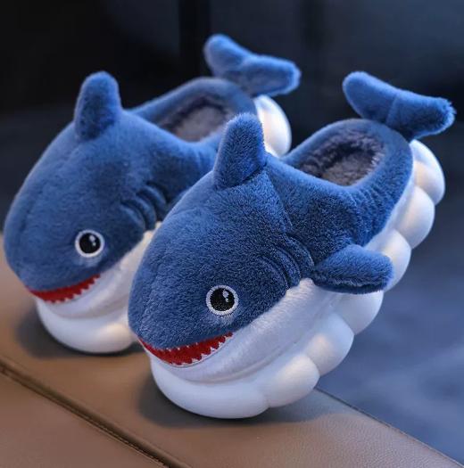 Warm Children's Shoes Suitable for Cute Shark Designs for Boys and Girls, Creative Autumn and Winter Indoor Slippers