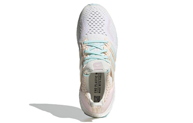 adidas Женские UltraBoost 5.0 Dna 'Off White Almost Blue' Женские HQ1851