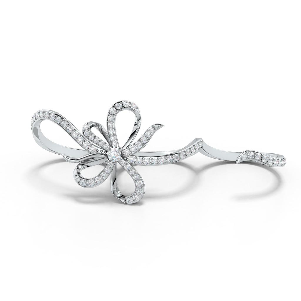 Задорное и игривое кольцо-заявление на три пальца из стерлингового серебра 925 пробы с дизайном ленты, украшенное муассанитом цвета D