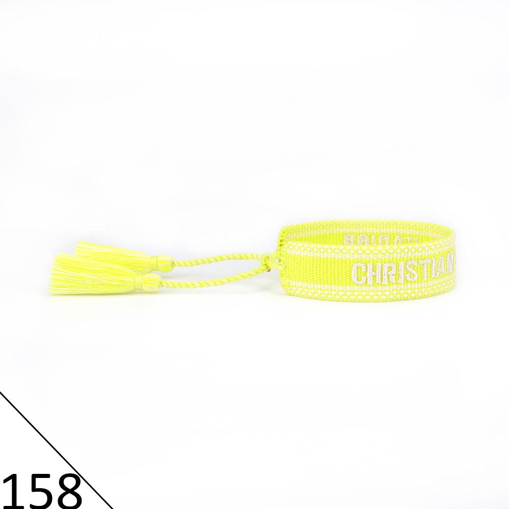 Браслет дружбы ручной работы с вышивкой и кисточками для женщин