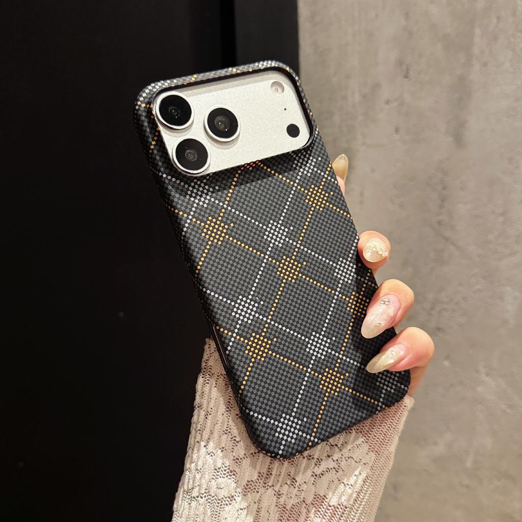 Применимо к iPhone17promax Керамический клетчатый чехол для мобильного телефона Apple 16 Ультратонкая карбоновая наклейка с ощущением кожи 15 Защитный чехол