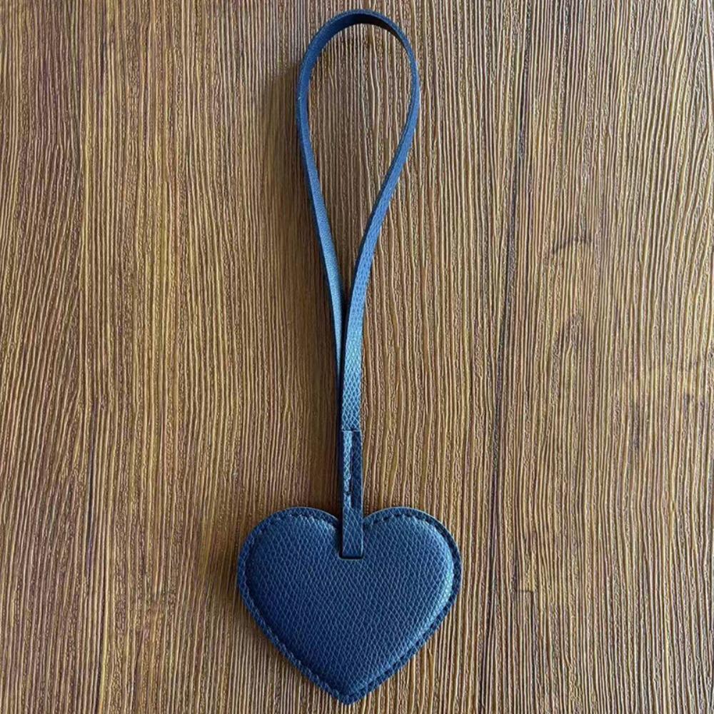 Hanger Pu Love Keychain Heart Shaped Bag Decoration Pu Leather Heart Pendant Bag Accessory