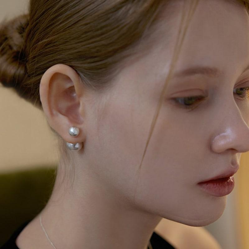Lewe Matt pearl clutch earring