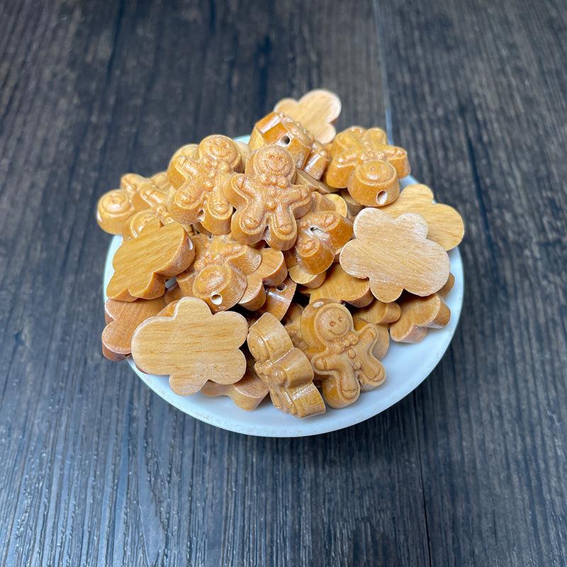 Xinshan Carved Sandalwood Beads and Phone Pendant Accessories