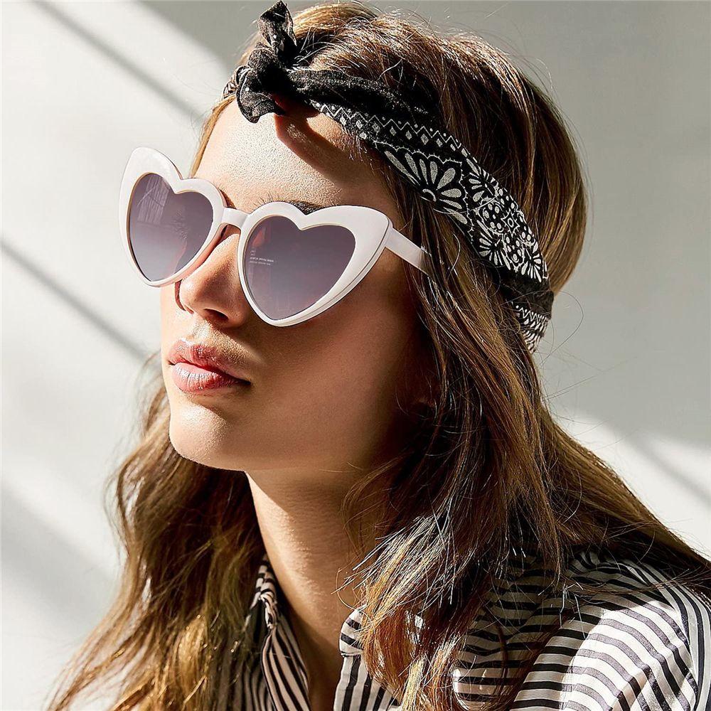 Heart-Shaped Sunglasses Vintage Sunglasses UV400 Protection Clout Goggle Love Heart Sunglasses Retro Eyewear Women's Accessories