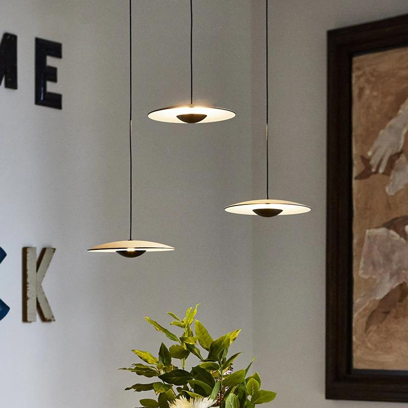 Креативный светодиодный подвесной светильник для столовой Современный дизайнерский потолочный светильник для гостиной Кофейня Бар Прикроватная декоративная подвесная лампа