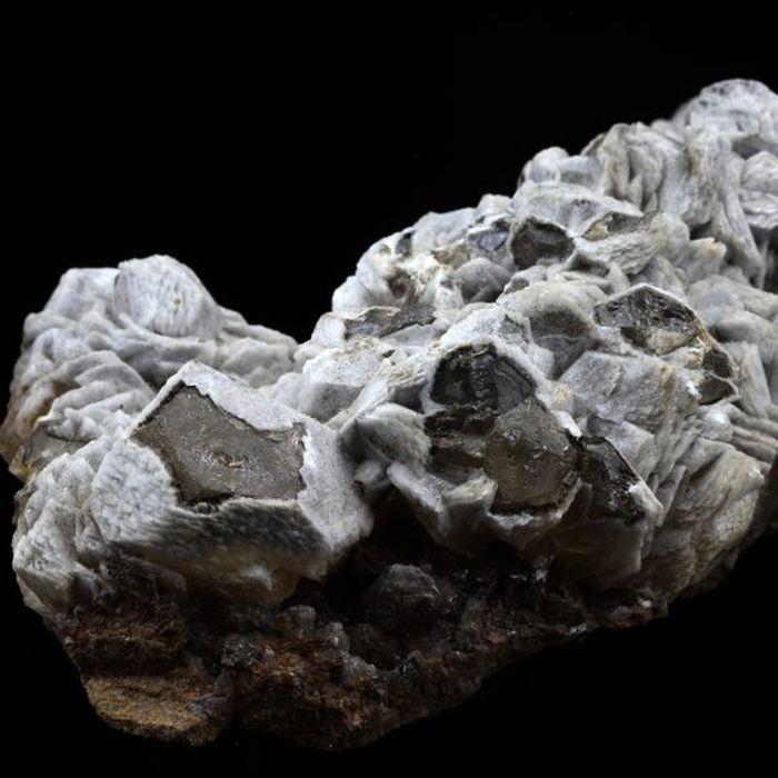 Pierres et Minéraux. Calcite. 724.5 ct. Les Bondons, Lozère, France.