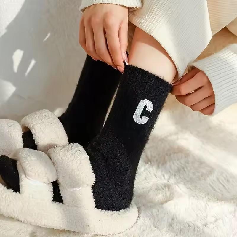 Luxury Women's Socks Warm Winter Thick Cashmere Casual Japanese Fashion Solid Color Comfortable Home Socks Long High Quality