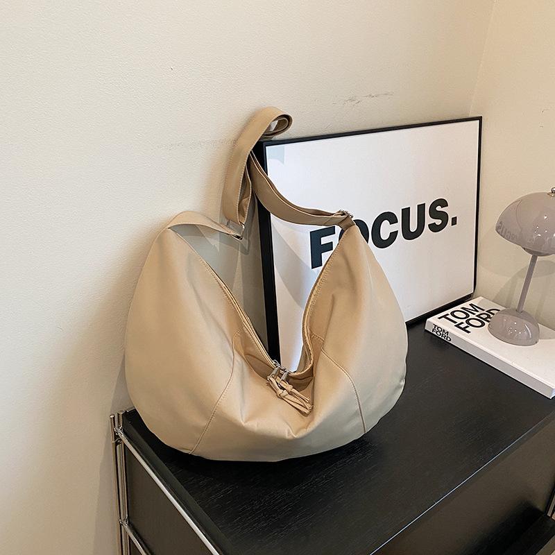 Простая и универсальная вместительная сумка-мессенджер для студентов, повседневная и легкая нейлоновая сумка для пельменей на одно плечо.