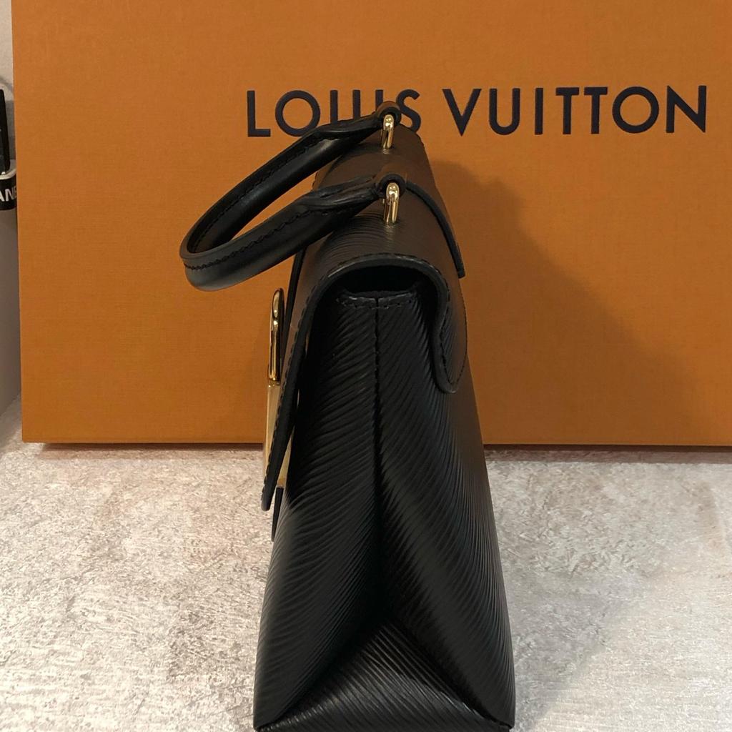 [Pre-Owned] Locky BB Metal Lock Leather Padlock Handbag Shoulder Bag Regular - Excellent #U31SQI