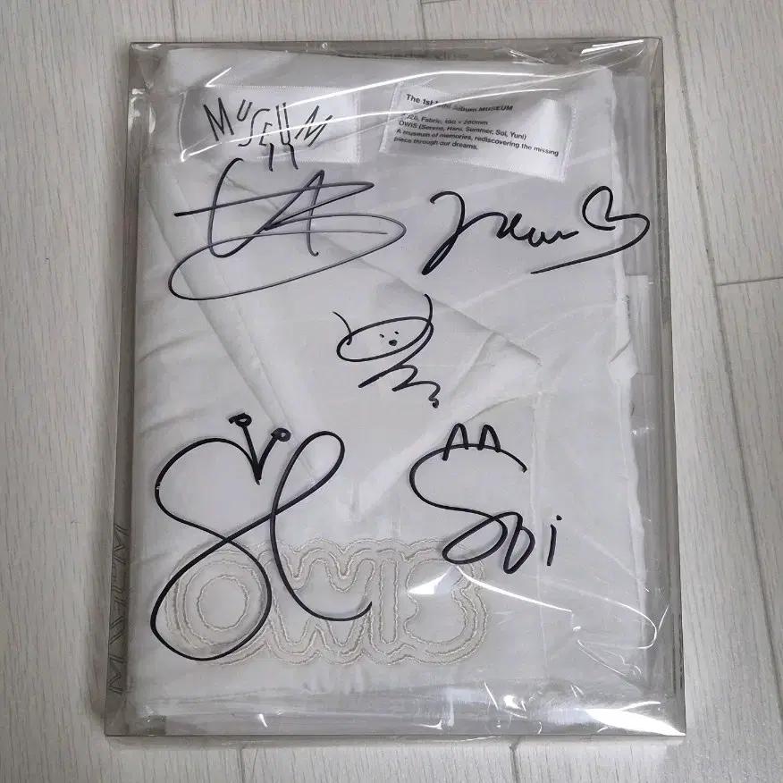 OWIS 1st Album, Autographed, Dream ver., Unopened