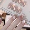 Французские накладные ногти "Кошачий глаз" со стразами - Блестящий высококлассный маникюр в струящемся свете