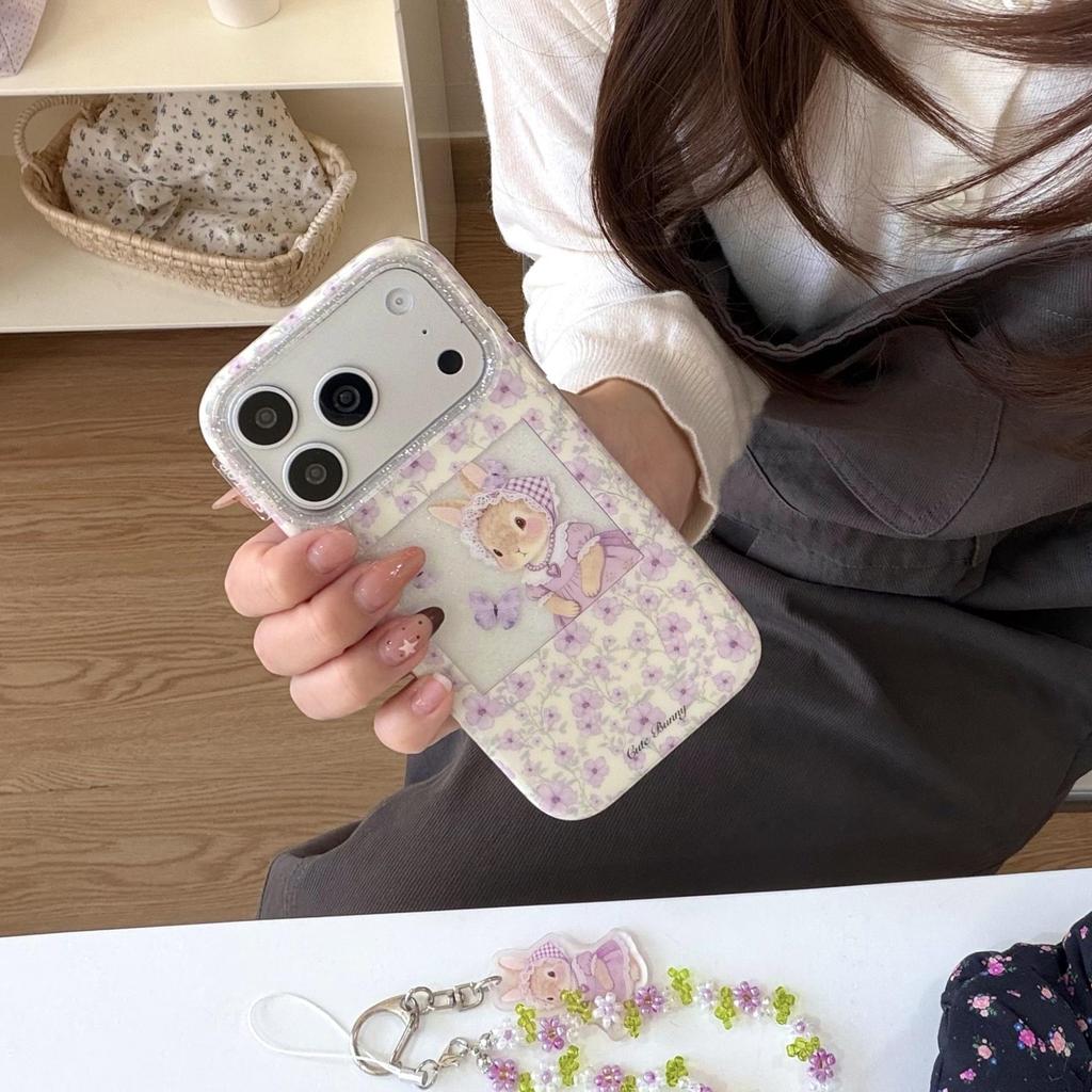 Фиолетовый чехол-цепочка с цветочным узором и кроликом для iPhone 15/14/16/17 Pro Max