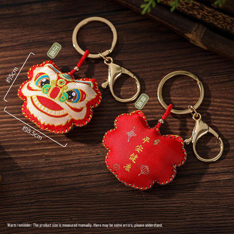 Брелок-саше в китайском стиле «Праздник драконьих лодок»: Подвеска «Мир и благословение»