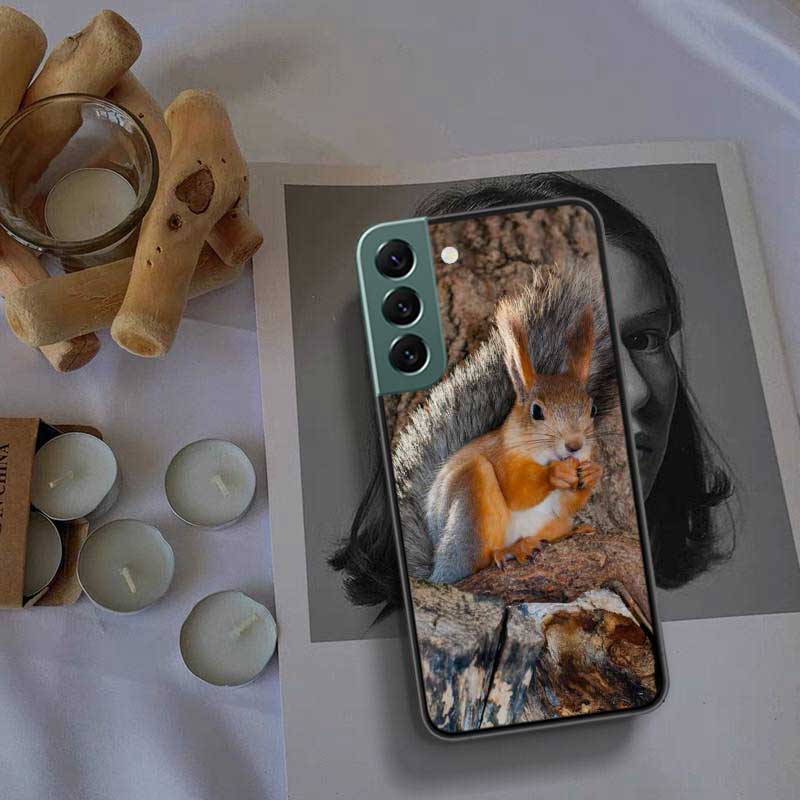 Forest Squirrels Foraging For Food Phone Case For Samsung S25 Edge S24 FE Galaxy S22 Ultra S21 Plus S20 S23 S10 Plus Cover Silic