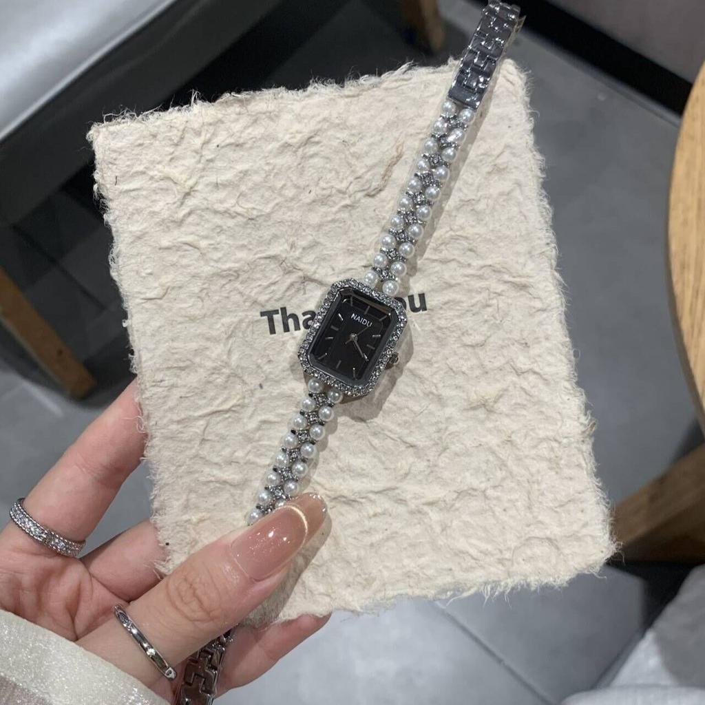 2025 новые часы с жемчужной цепочкой, черное золото, высококлассные, квадратный циферблат, нишевые кварцевые часы, темпераментные модные женские часы