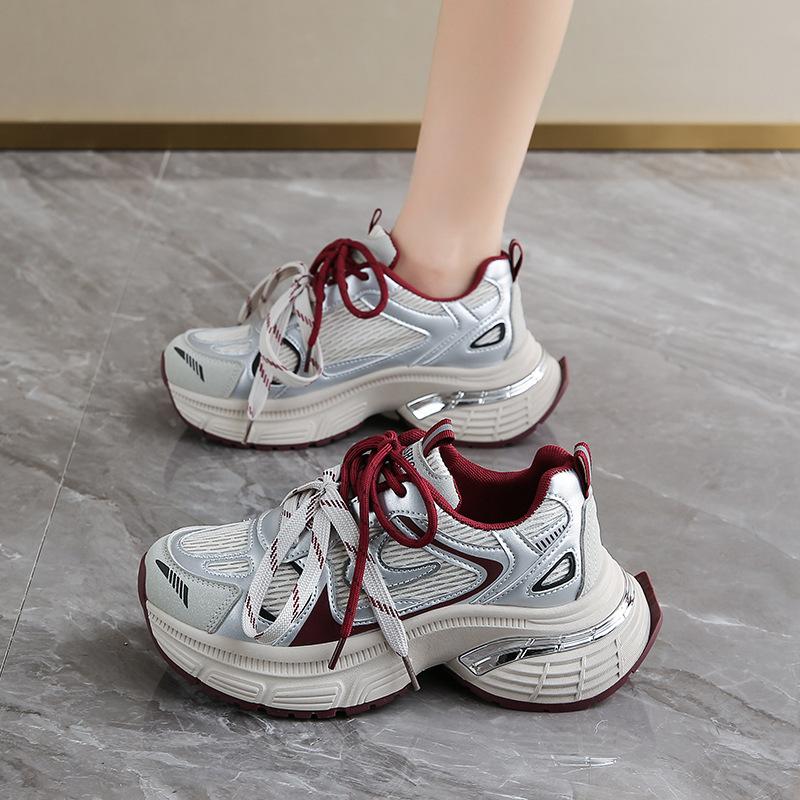 Маффин мягкая платформа красные папины кроссовки 2025 весна новая цветовая гамма пара шнурков спортивная обувь сетка дышащая женская обувь