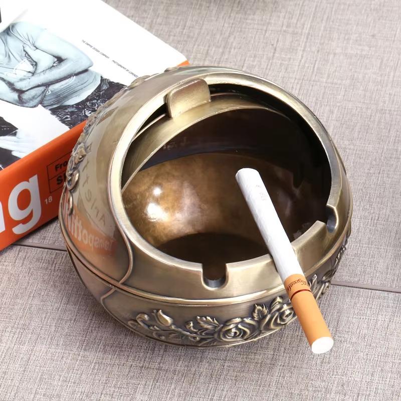 Personalized Ashtray with Lid Creative R Anti-fall Windproof Ashtray Home Living Room Tea Room Table Decoration Birthday Gift