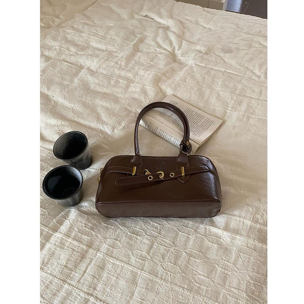 England Style Shell Shape Bags For Women Luxury Designer Handbags And Purses 2024 New In PU Belt Buckle Underarm Shoulder