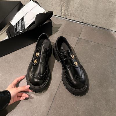 Бархатные лоферы из натуральной кожи, осенне-зимние женские мягкие женские туфли на платформе и платформе с резной золотой пряжкой, маленькая кожаная обувь