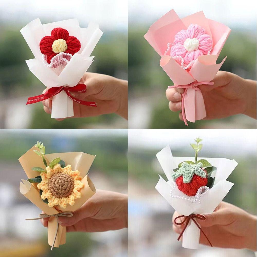 Мини-букет цветов ручной вязки Подарки на День святого Валентина Выпускной букет