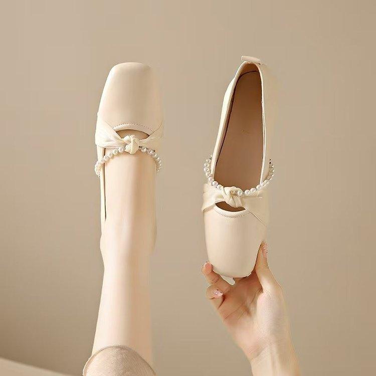 Французские легкие ветровки женские весенние туфли на плоской подошве 2025 новые жемчужные туфли на мягкой подошве туфли Doudou квадратная головка неглубокий носок женские туфли