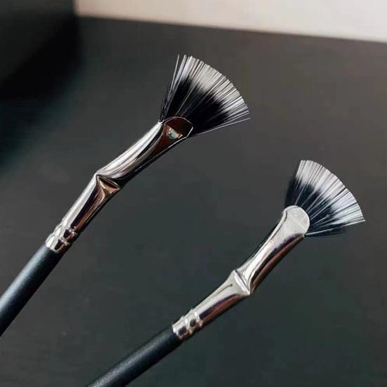 Brush Synthetic Fiber Eyelash Brush for No Smearing Clumping Lash Wand Brush