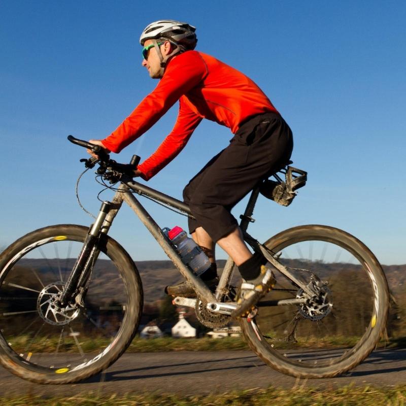 Bicycles Cargo Cage, Bike Front Fork Cage with Fixing Strap, Watertight Bicycles Fork Mount Cycling Water Bottle Cage