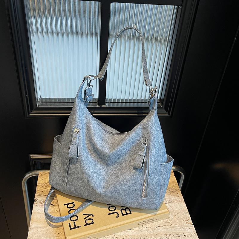 Large-capacity Bag Women's 2025 Autumn and Winter New Messenger Bag Matte Texture Niche Shoulder Bag Tote Bag Women