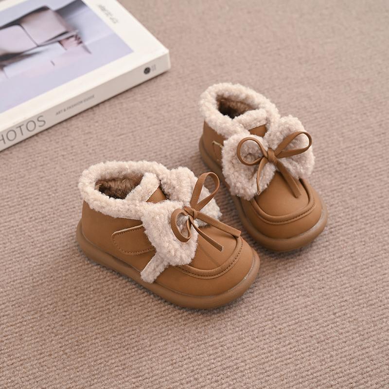 Детская обувь для улицы из хлопка, теплые домашние тапочки для девочек, мягкая подошва, детская модная плюшевая обувь на плоской подошве, нескользящая, размер 23-34
