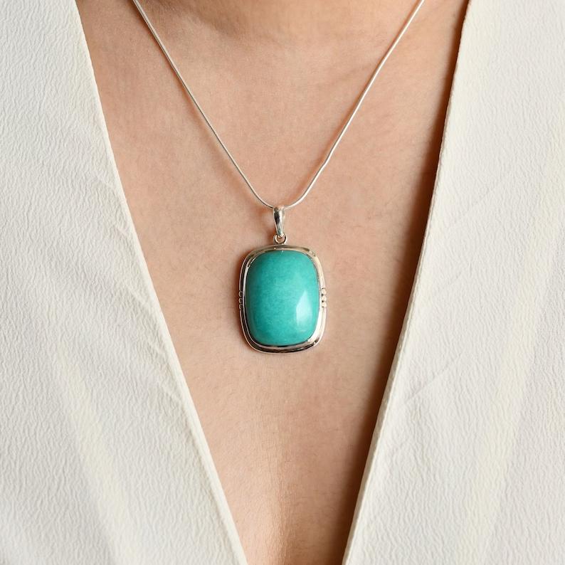 Turquoise Pendant, 14 Carats, Statement Turquoise Gemstone 925 Silver Necklace For Mother Gift Jewelry For Beloved