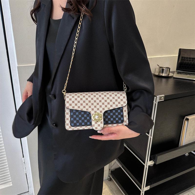Простая повседневная модная маленькая сумка женская 2024 новый тренд ретро сумка через плечо повседневная цепочка через плечо маленькая квадратная сумка