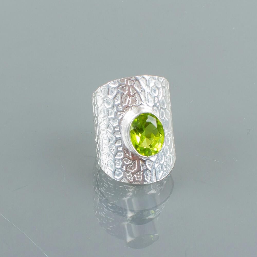 Зеленый Перидот Драгоценный камень 925 Стерлинговое серебро Ювелирные изделия Ручной работы Кольцо обещания для нее RR-17-10