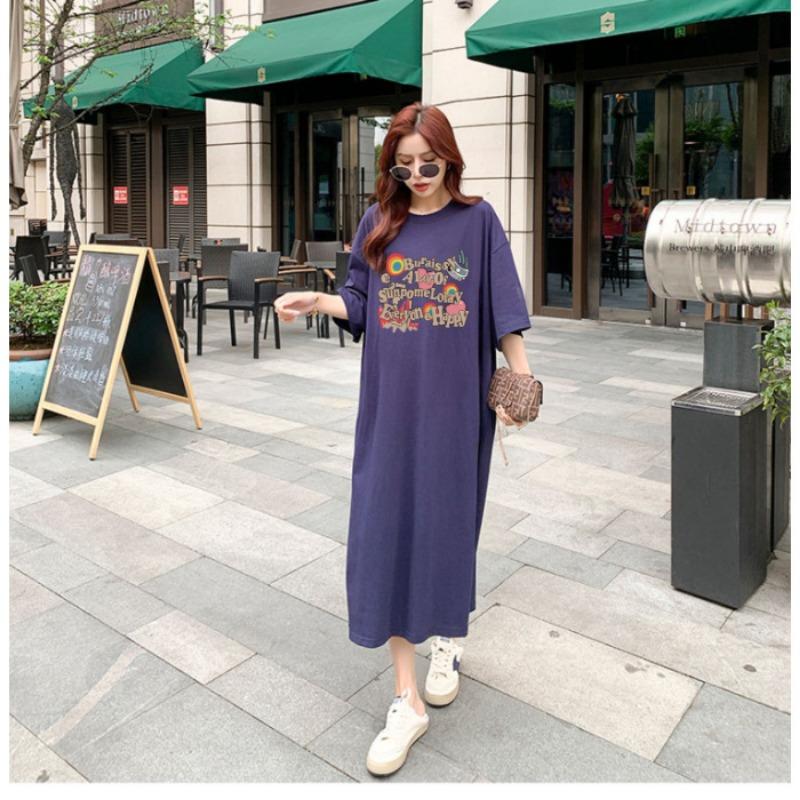 Женское повседневное платье-футболка с короткими рукавами и буквенным принтом, свободного размера, средней длины, с разрезом выше колена