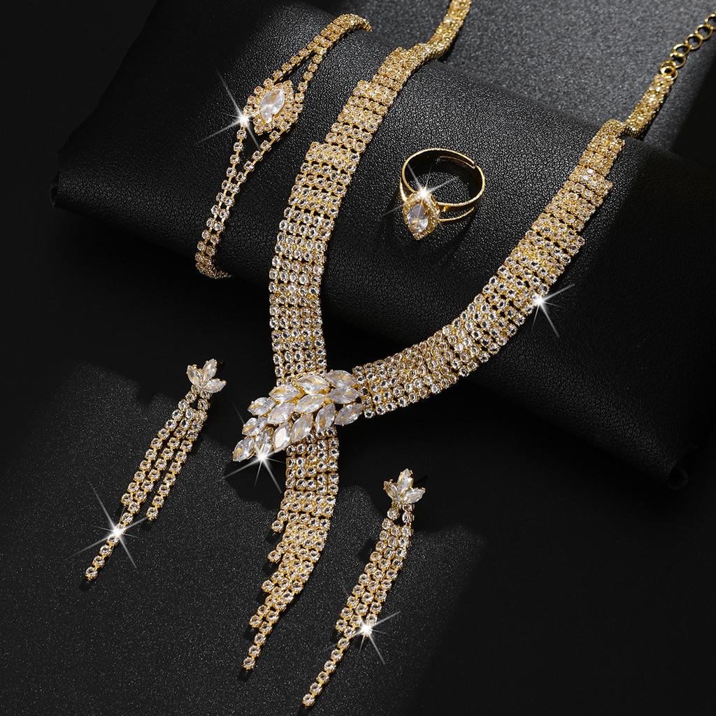 Осеннее Новое Платье Ужин Украшения, Изысканные Свадебные Стразы Цирконий Украшения Ожерелье Серьги Браслет Набор из Трех Предметов 2026
