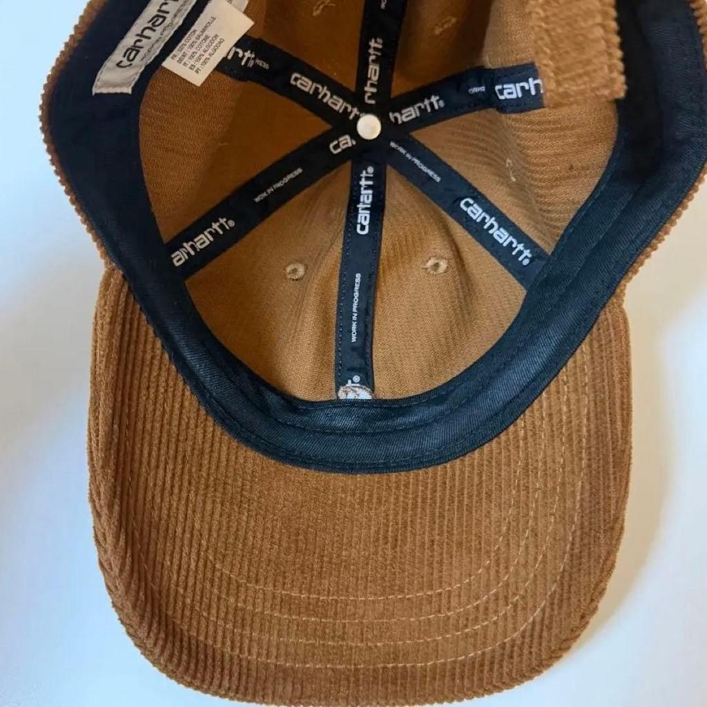 Б/у вельветовая кепка Carhartt WIP Carhartt