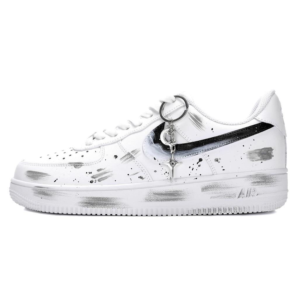 Nike Nike Air Force 1 Нескользящие, Износостойкие, Легкие Низкие Кеды для Скейтбординга Мужские Черно-белые CW2288-111(Команда18-)
