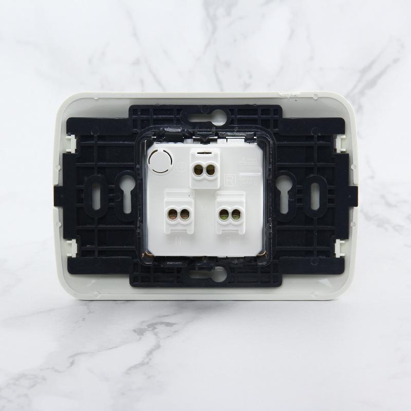 Israeli Type 118 White Single Gang 3-Pin 16A Wall Socket