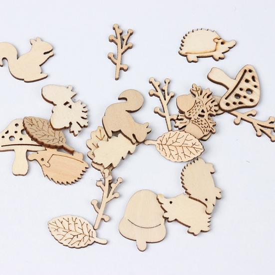 50Pcs Wood Chip Leaf Design DIY Multi-purpose Hollow Animal Christmas Crafts Home Decor