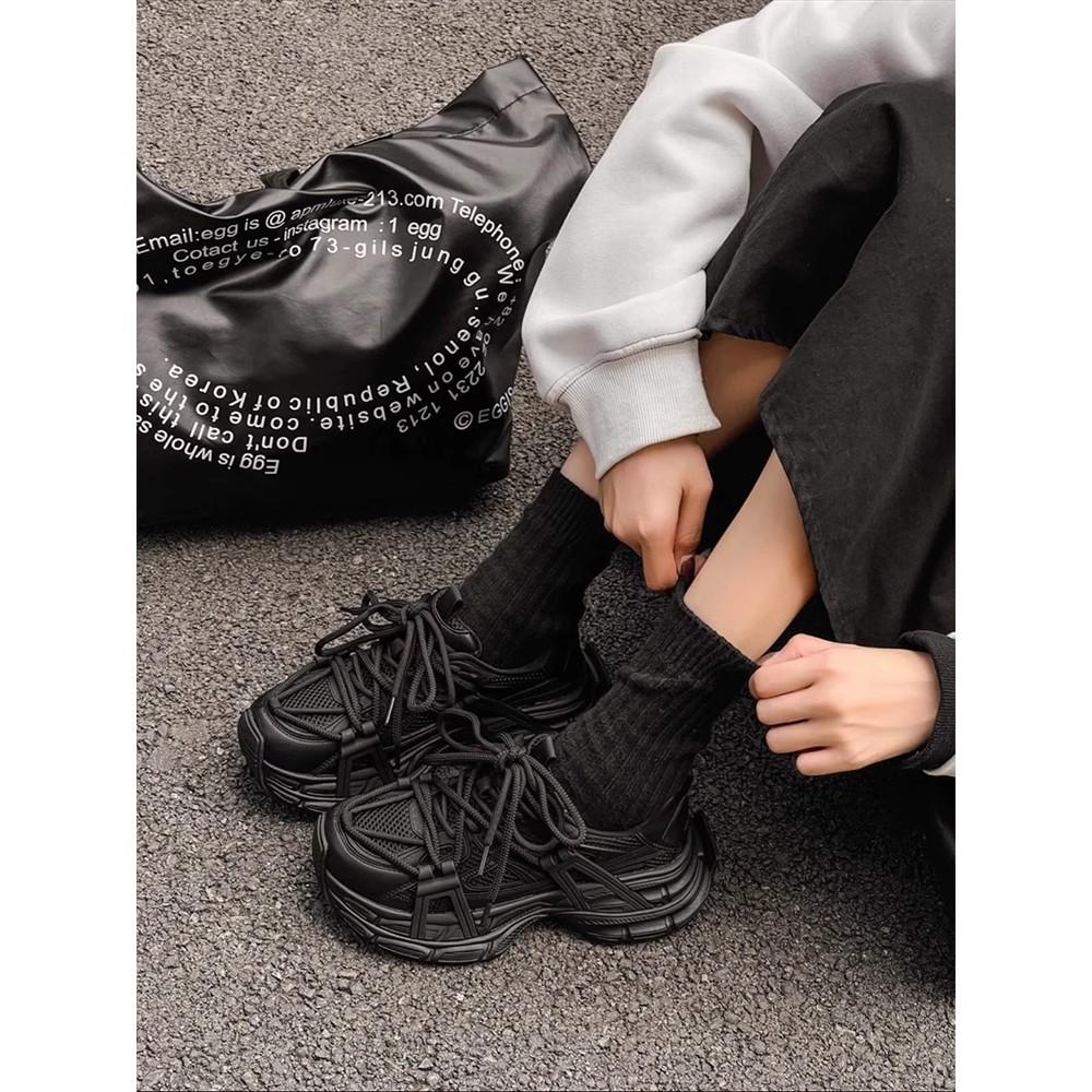 Премиальные женские кроссовки на толстой подошве в стиле «папа» 2025 новинка ретро с увеличением роста маленькие универсальные повседневные спортивные туфли