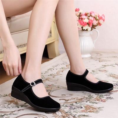 Старинные пекинские матерчатые туфли женские туфли на танкетке черные матерчатые туфли гостиничные туфли рабочая обувь средний каблук танцевальный этикет слово пояс обувь для матерей