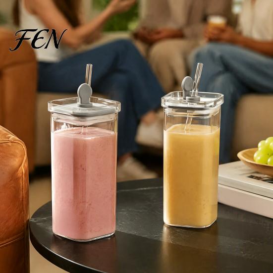Reusable Drinking Glasses for Hot And Cold Beverages Glass Cup with Lid Straw, Square Clear Borosilicate Heat Versatile Cups Smoothies Resistant