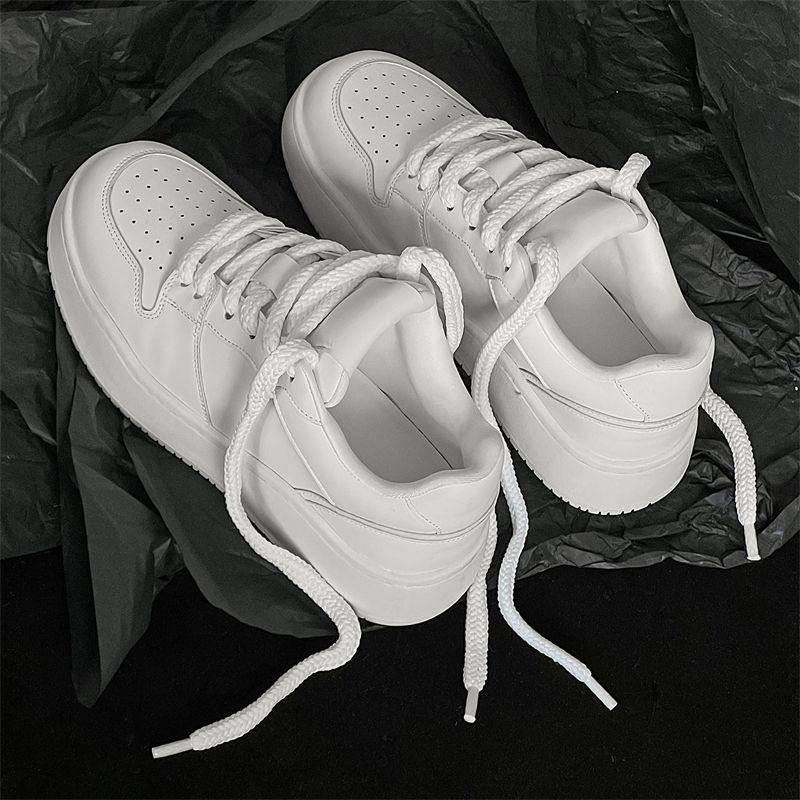 2026 new men's breathable versatile platform bread shoes heightening couple shoes sports and leisure solid color Darth Vader board shoes