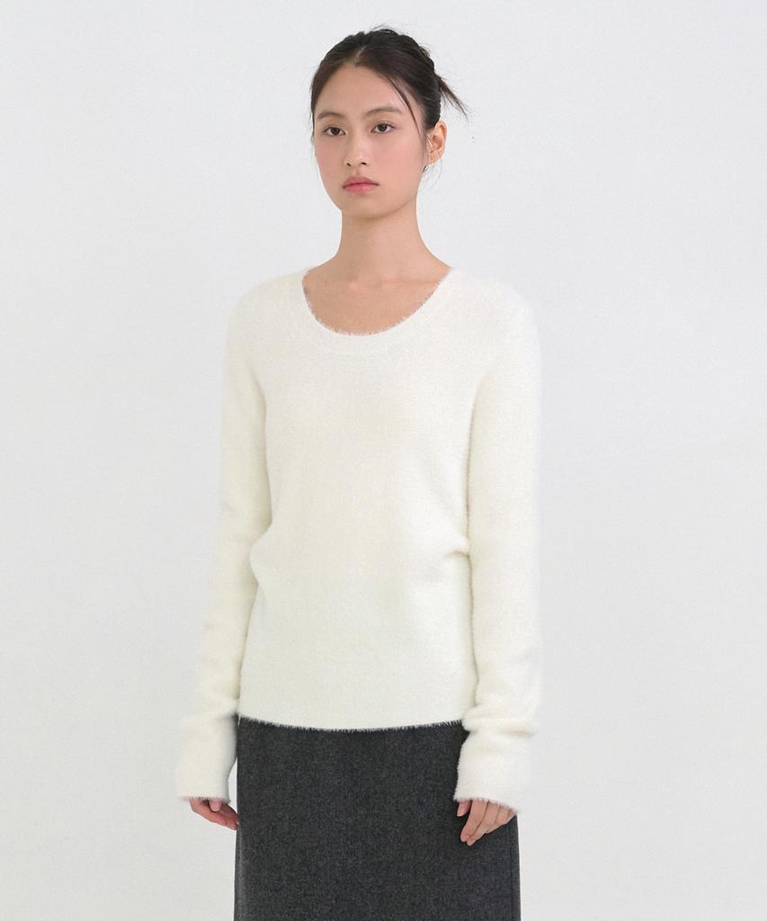 MICANE Powdery U-Neck Knit