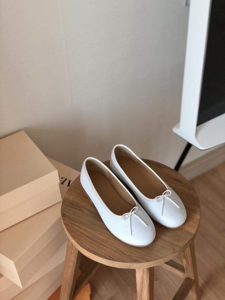 Hyoave Coppola Flat - White
